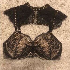 Victoria’s Secret push-up bra